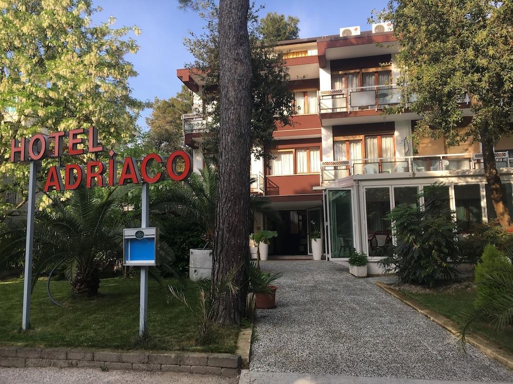 Hotel Adriaco グラード エクステリア 写真